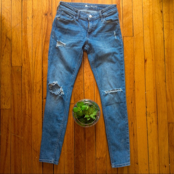 SOLD - Old Navy Rockstar Distressed Skinny Jeans - Picture 2 of 3